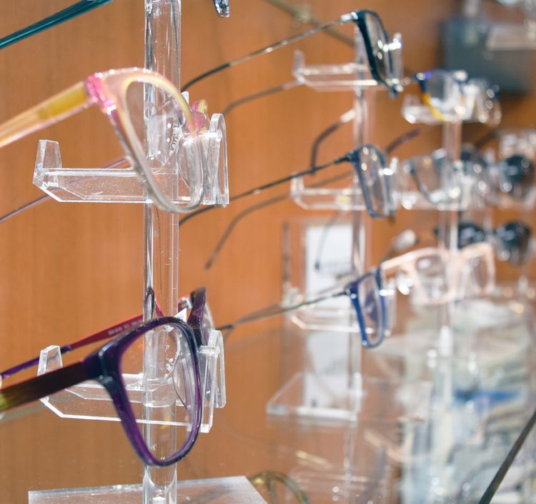 Friendly, Relatable Eye Doctors in Ontario